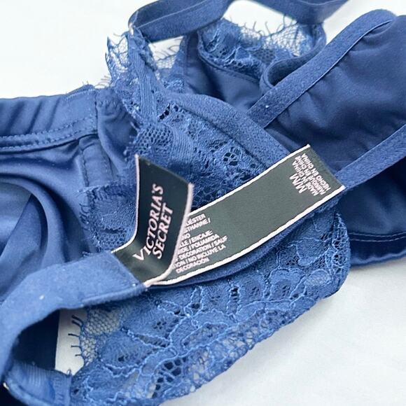 Satin Triangle Bralette - Picture 3 of 3